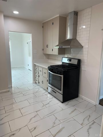 374 Bush Street, Lemoore, CA 93245