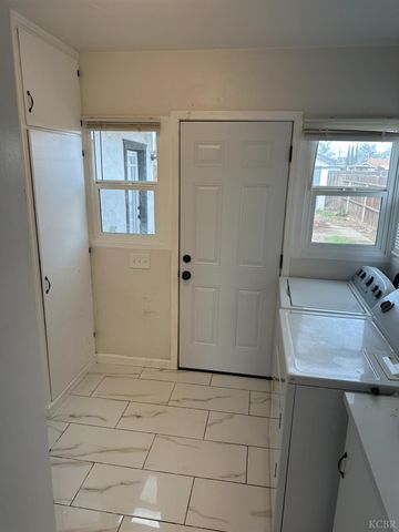 374 Bush Street, Lemoore, CA 93245