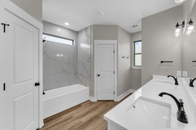 216 Oneal Lane, Elkins, AR 72727