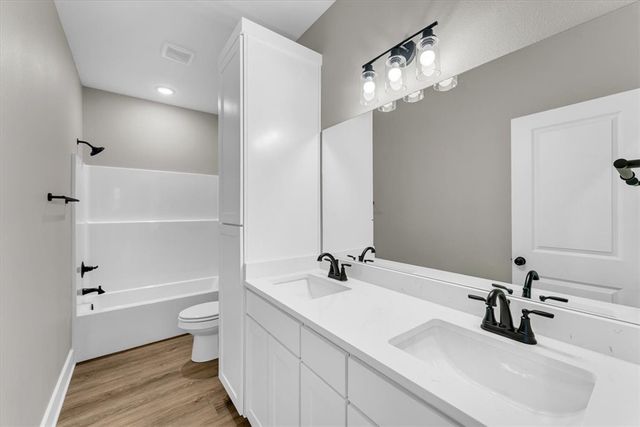 216 Oneal Lane, Elkins, AR 72727