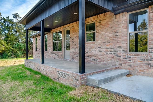 216 Oneal Lane, Elkins, AR 72727