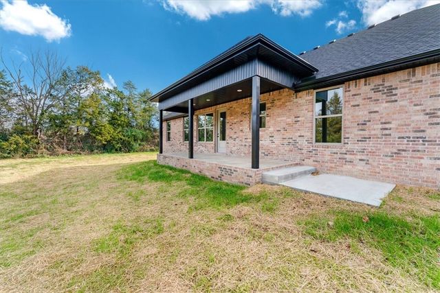 216 Oneal Lane, Elkins, AR 72727