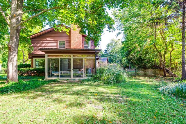 1175 Edgewood Road, Lake Forest, IL 60045