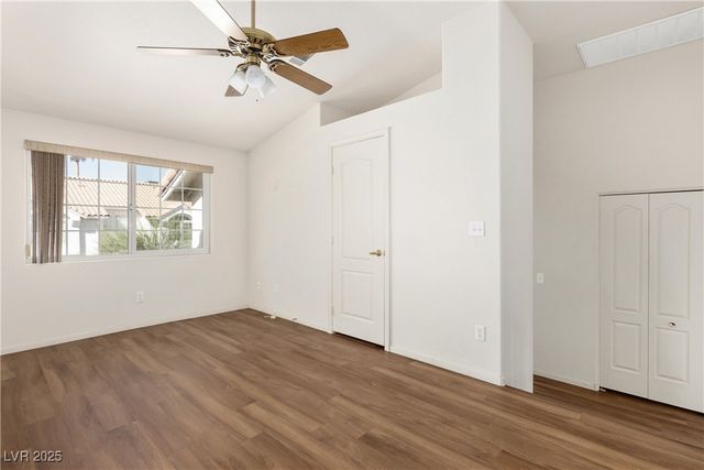 5266 Tropical Peach Drive, Las Vegas, NV 89118