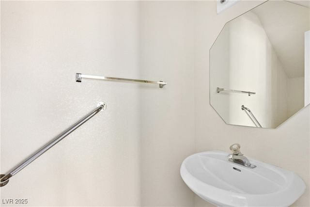 5266 Tropical Peach Drive, Las Vegas, NV 89118