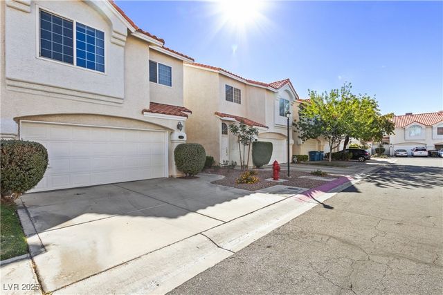 5266 Tropical Peach Drive, Las Vegas, NV 89118