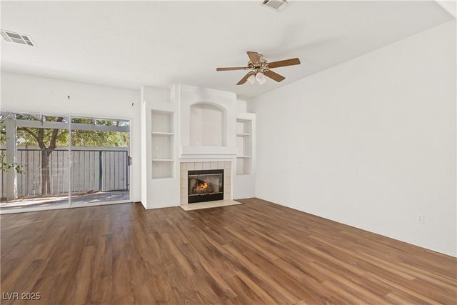 5266 Tropical Peach Drive, Las Vegas, NV 89118