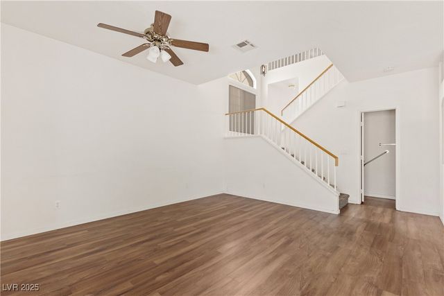 5266 Tropical Peach Drive, Las Vegas, NV 89118