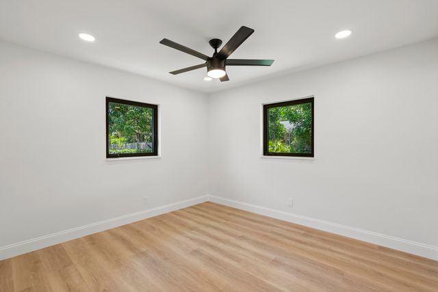 128 W Norfolk Road, Jupiter, FL 33469