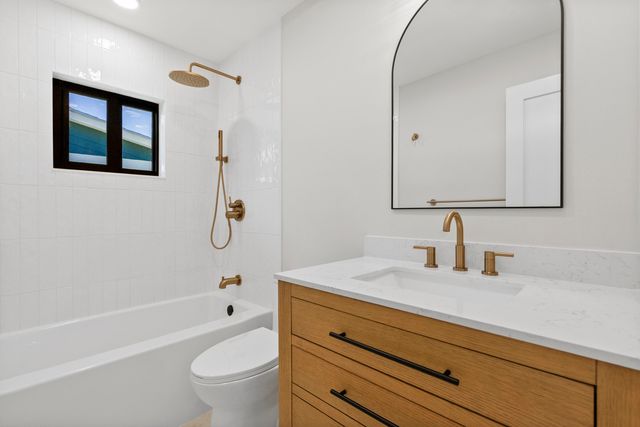 128 W Norfolk Road, Jupiter, FL 33469