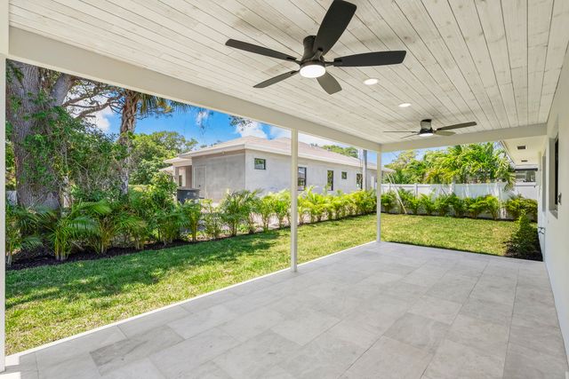 128 W Norfolk Road, Jupiter, FL 33469