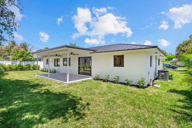 128 W Norfolk Road, Jupiter, FL 33469