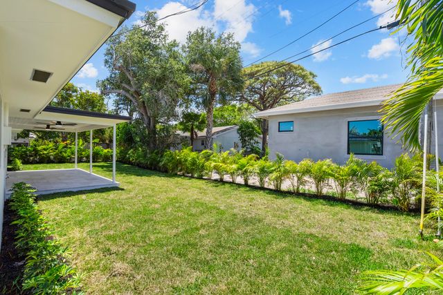 128 W Norfolk Road, Jupiter, FL 33469