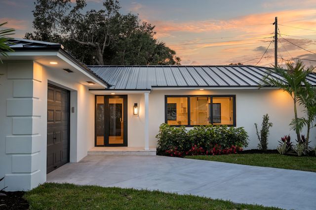 128 W Norfolk Road, Jupiter, FL 33469