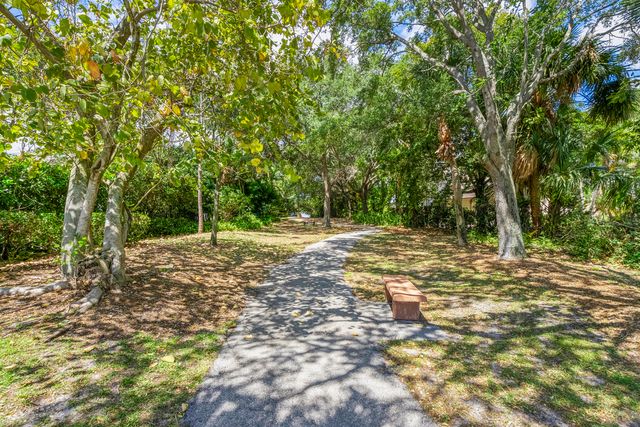 128 W Norfolk Road, Jupiter, FL 33469