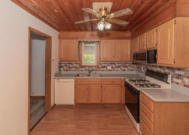 2802 Archer Drive, East Moline, IL 61244