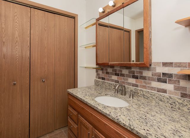 2802 Archer Drive, East Moline, IL 61244