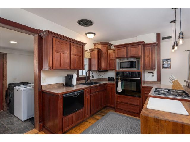 419 N 1st Street, New Richmond, WI 54017