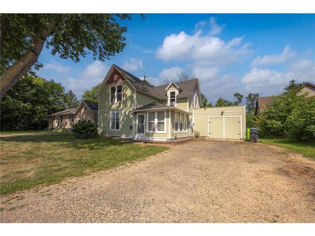 419 N 1st Street, New Richmond, WI 54017