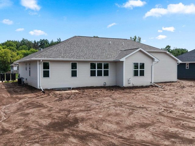 1724 BETTY JEAN LANE, Green Bay, WI 54313