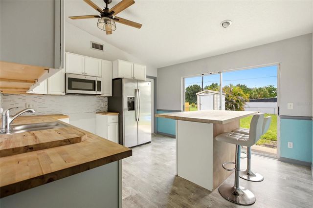 622 BURNING TREE LANE, Punta Gorda, FL 33982