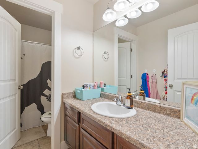 870 W STEEPLE CHASE DR, Kaysville, UT 84037