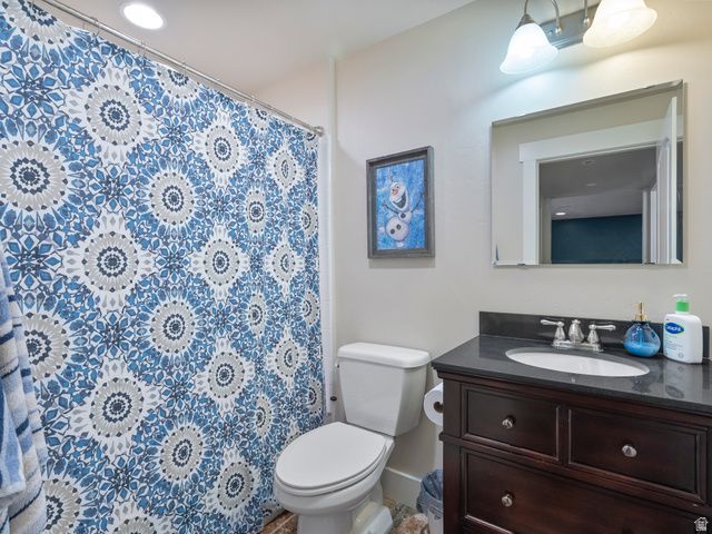 870 W STEEPLE CHASE DR, Kaysville, UT 84037