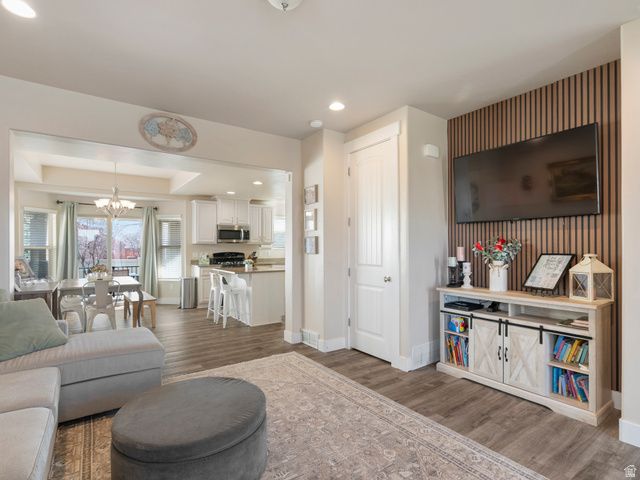 870 W STEEPLE CHASE DR, Kaysville, UT 84037