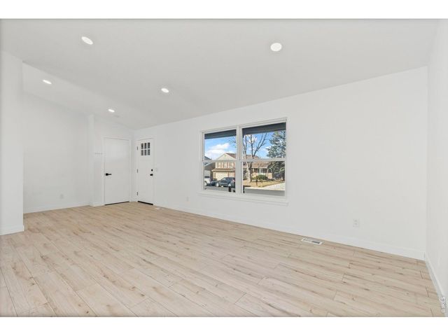 3174 W 11th Avenue Dr, Broomfield, CO 80020