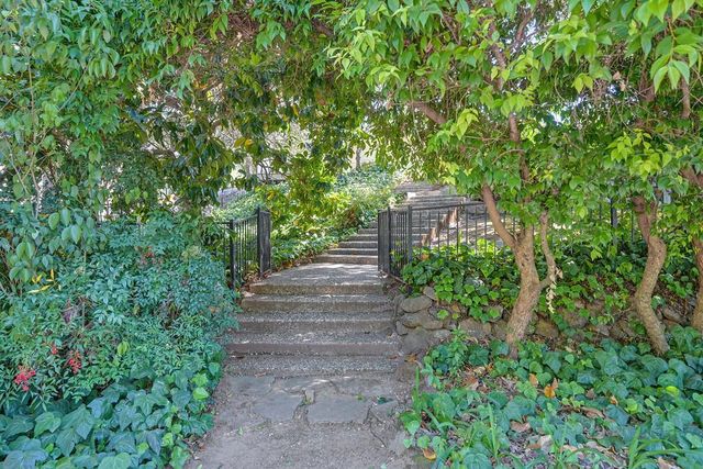 8177 Twin Rocks Rd, Granite Bay, CA 95746