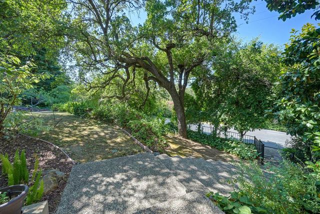 8177 Twin Rocks Rd, Granite Bay, CA 95746