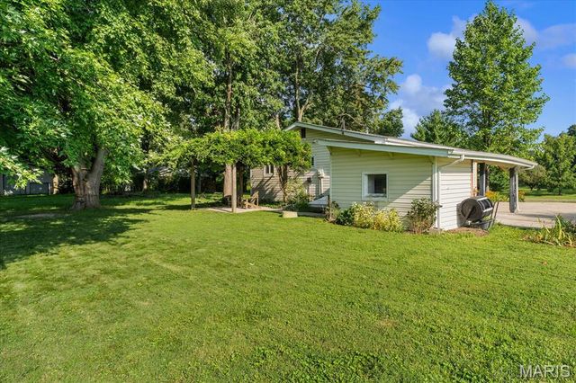 2068 Jolly Roger Drive, Edwardsville, IL 62025