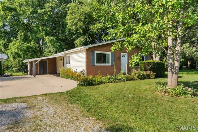 2068 Jolly Roger Drive, Edwardsville, IL 62025