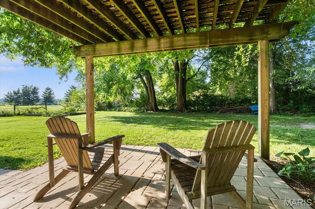 2068 Jolly Roger Drive, Edwardsville, IL 62025