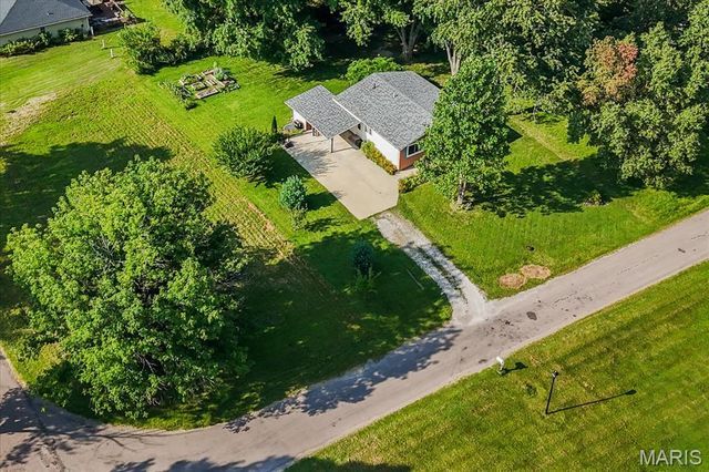 2068 Jolly Roger Drive, Edwardsville, IL 62025
