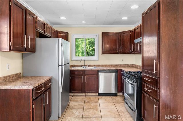 2068 Jolly Roger Drive, Edwardsville, IL 62025