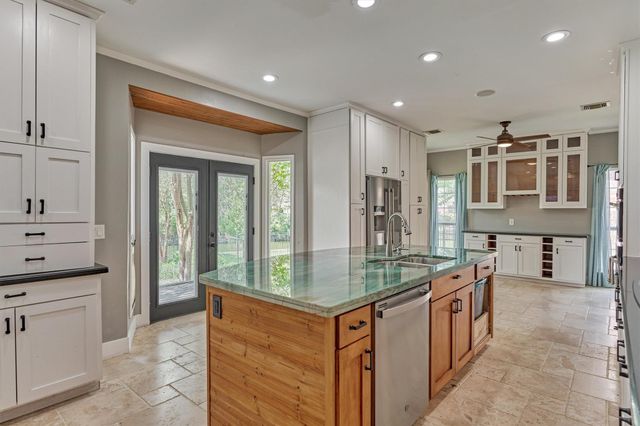 8710 Cross Country Drive, Humble, TX 77346