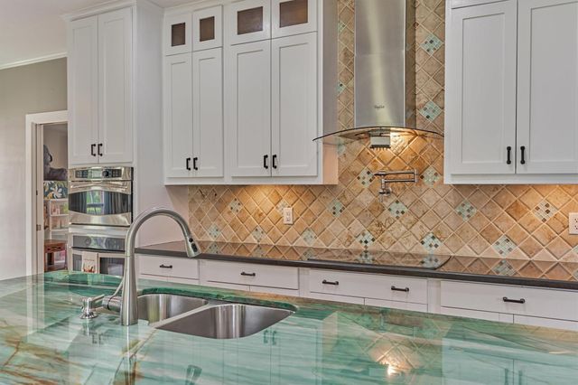 8710 Cross Country Drive, Humble, TX 77346