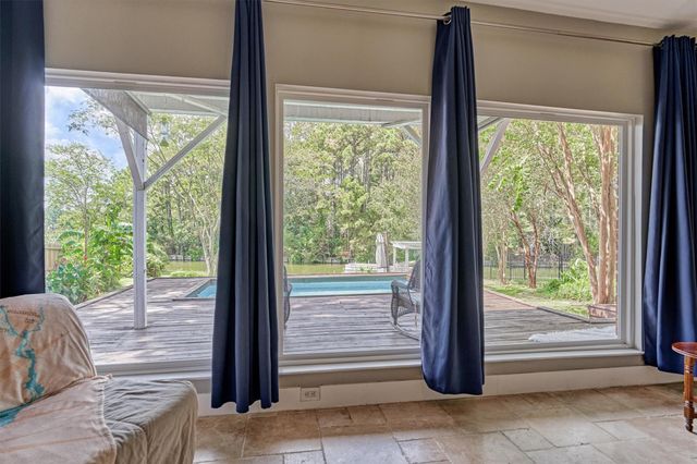 8710 Cross Country Drive, Humble, TX 77346