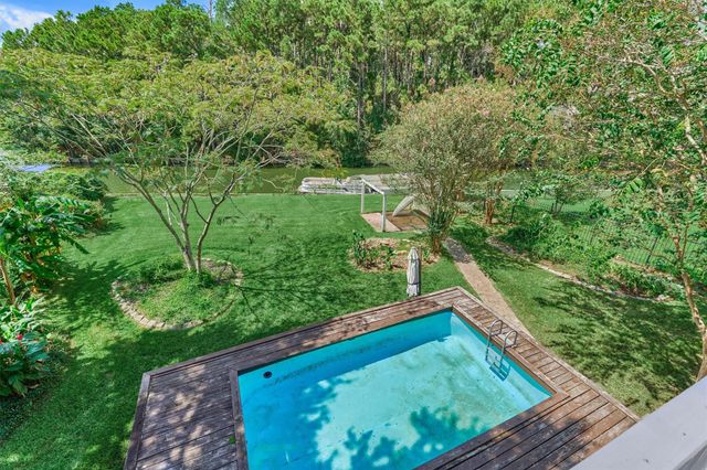8710 Cross Country Drive, Humble, TX 77346