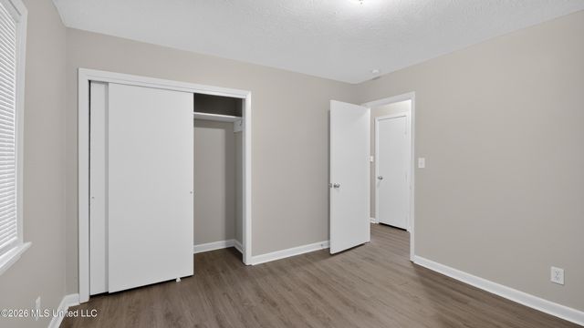 236 S Canton Club Circle, Jackson, MS 39211