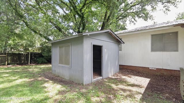 236 S Canton Club Circle, Jackson, MS 39211