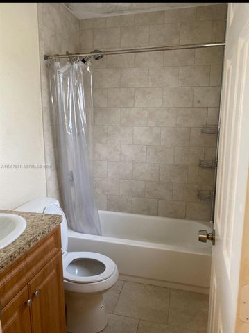 911 NW 22nd Pl, Miami, FL 33125