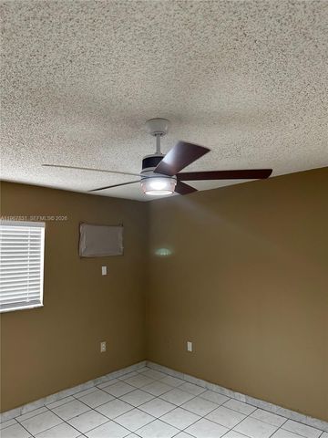 911 NW 22nd Pl, Miami, FL 33125