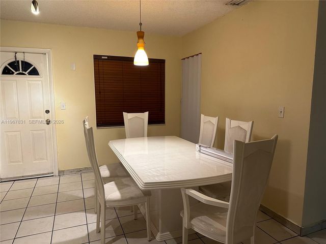 911 NW 22nd Pl, Miami, FL 33125