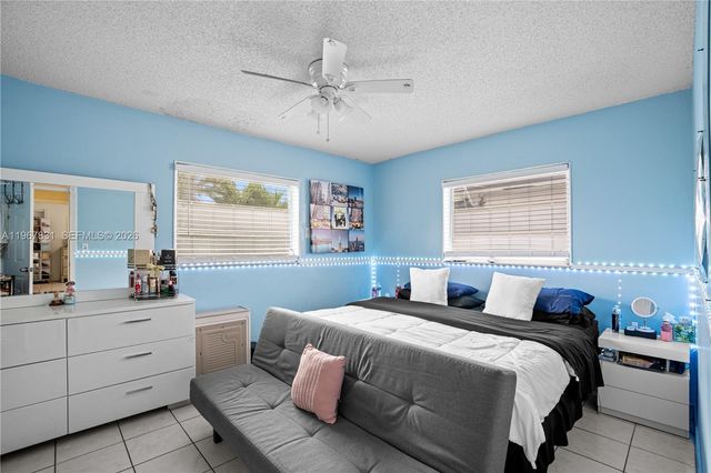 911 NW 22nd Pl, Miami, FL 33125