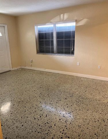 911 NW 22nd Pl, Miami, FL 33125