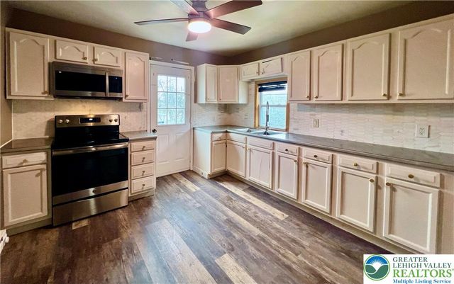 226 Lackawanna Avenue, Avoca, PA 18641