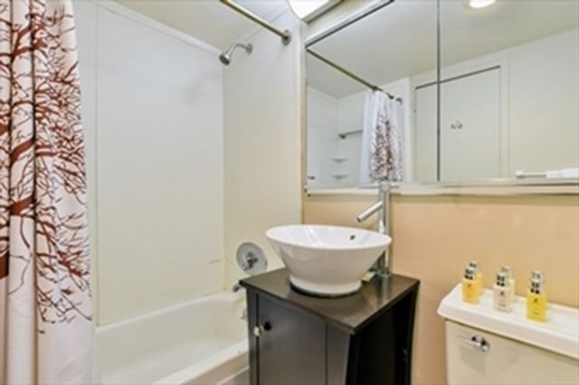 2 Hawthorne Place 14L, Boston, MA 02114