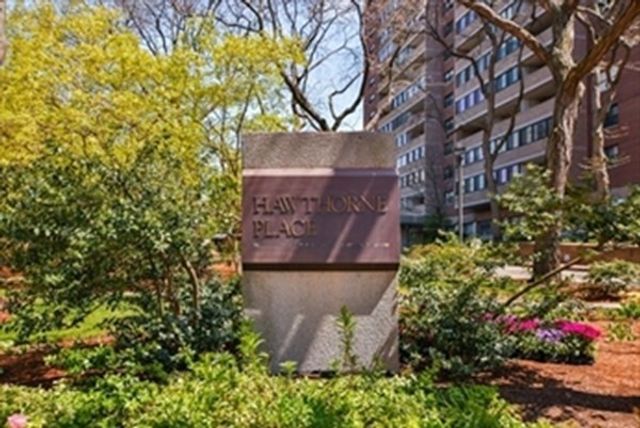 2 Hawthorne Place 14L, Boston, MA 02114